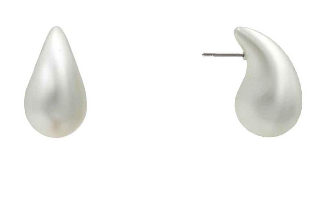 pearlized teardrop earring
