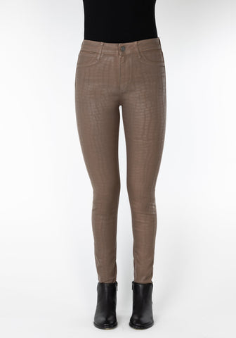 Hilary High Rise - Castlerock